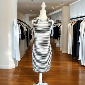 Calvin Klein Size 6 Black and White Sleeveless dress